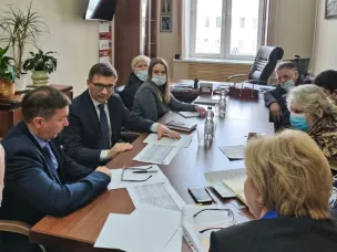 Рабочая встреча в Законодательном собрании Нижегородской области по вопросам оказания помощи жителям Приокского района г. Н. Новгорода