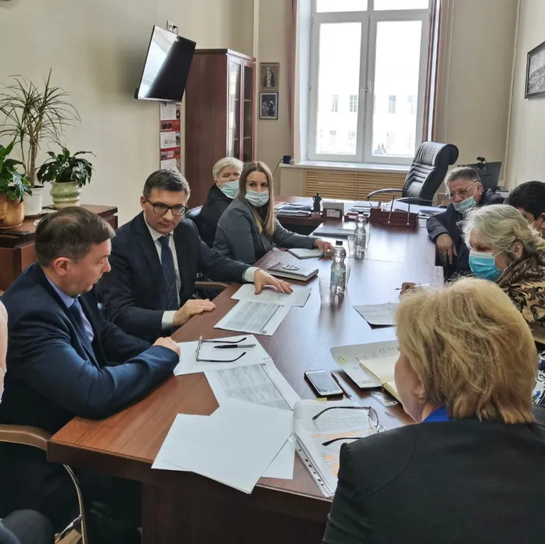 Рабочая встреча в Законодательном собрании Нижегородской области по вопросам оказания помощи жителям Приокского района г. Н. Новгорода