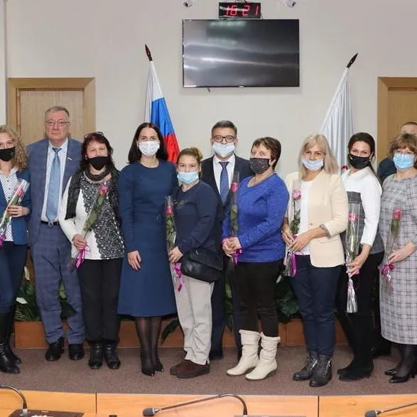 В городской Думе Нижнего Новгорода прошел круглый стол по проблематике вопросов оказания бесплатной юридической помощи детям и многодетным семьям.