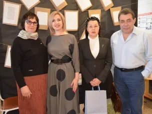 "Жёны героев"